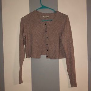American Eagle Cropped cardigan!!